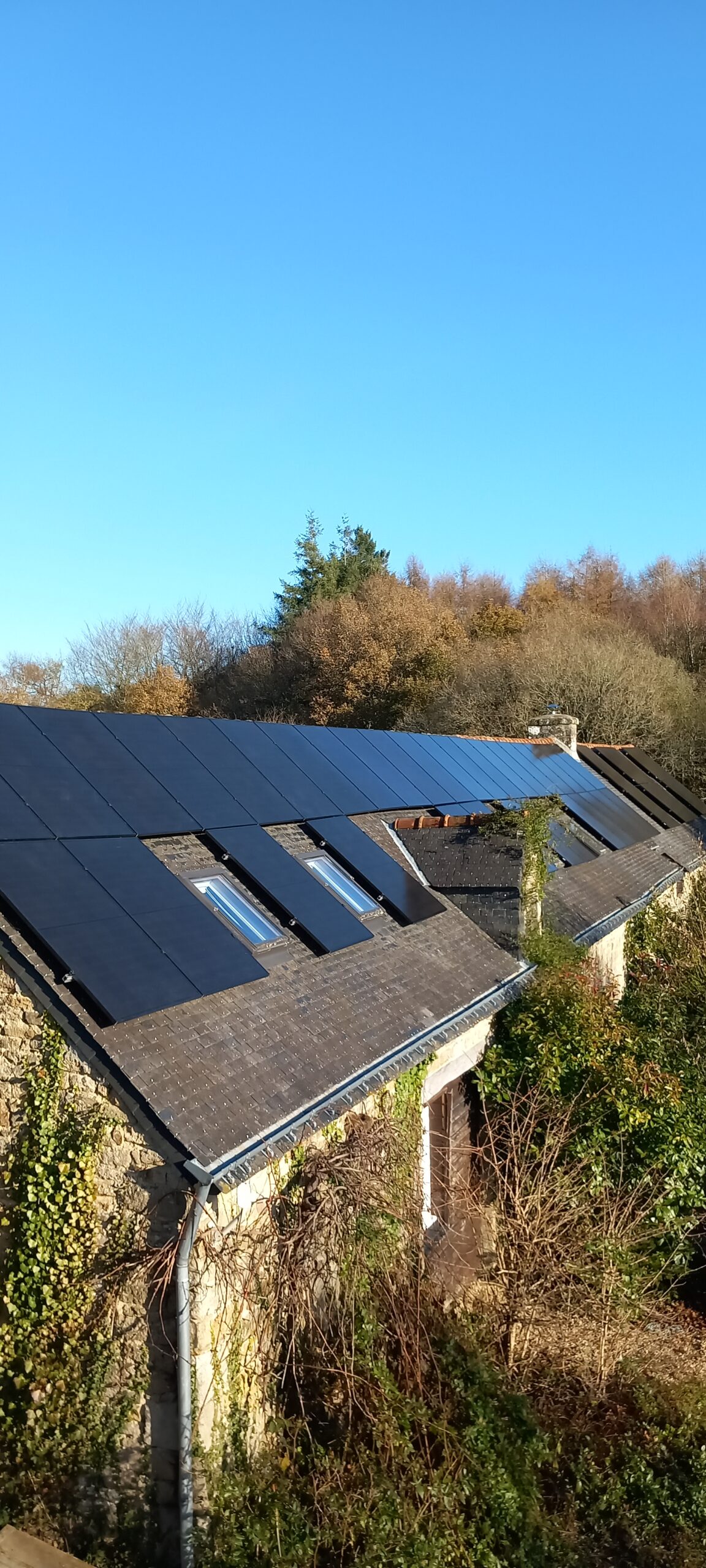 Installation photovoltaïque longère en pierre