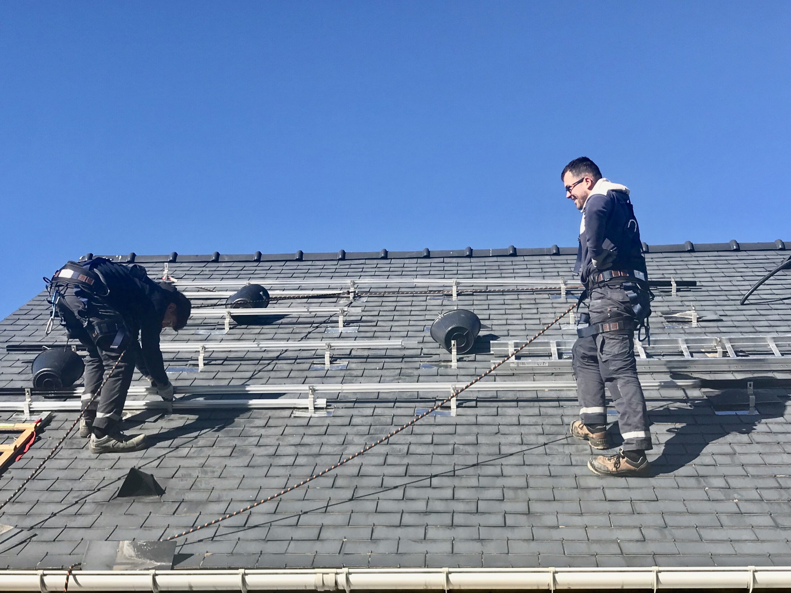 Installateurs photovoltaïques de Solar Expansion en action