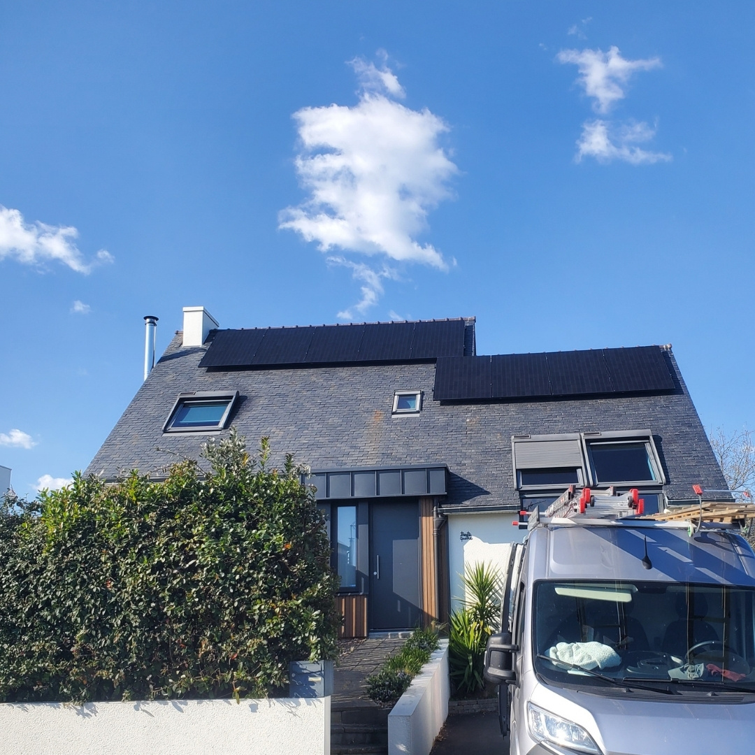 Photo d'une installation solaire photovoltaïque à Lanester, Morbihan, par l'entreprise Solar Expansion